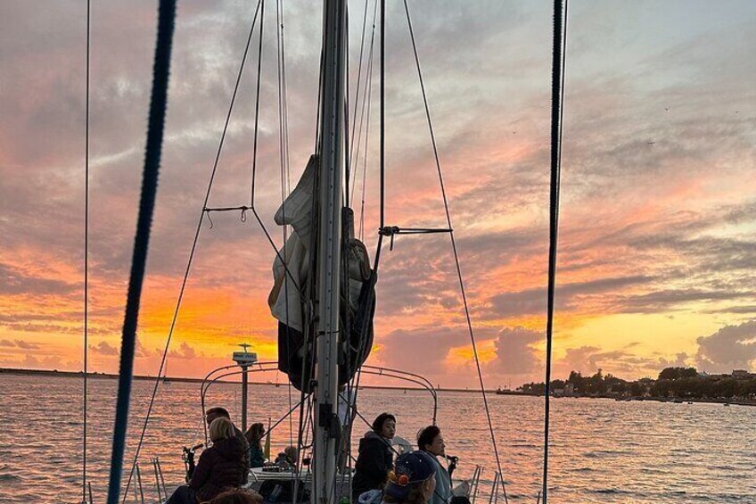 Porto Sunset River Cruise: Douro Magic at Dusk