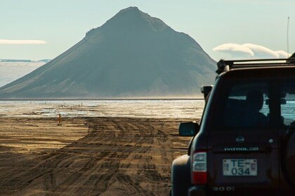 Fjallabak Nature Reserve Exploration - Mælifell