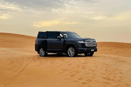 Doha: Woestijnsafari: Dune Bashing, Quads & Camel Rides
