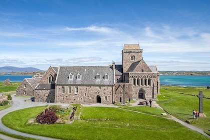 Two Day Mull, Iona and the Scottish Highlands Private Tour