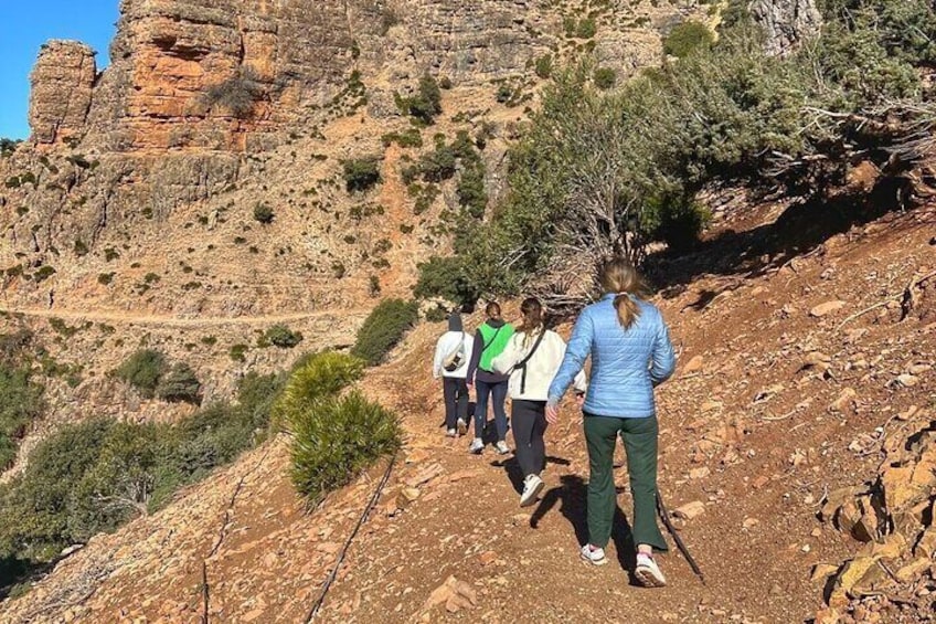 Fes Half Day Hiking Tour in Zalagh Mountain with Local Guide