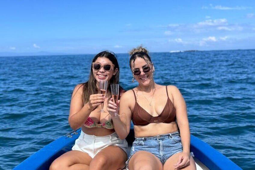 Sunset Boat Tour in Herradura – Unwind & Enjoy Costa Rica’s Beauty