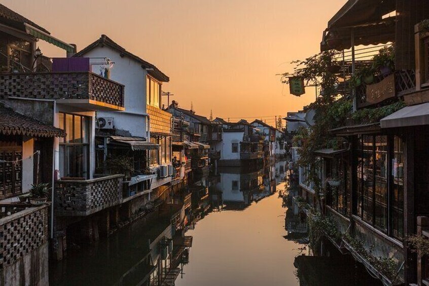 Half-Day Private Zhujiajiao WaterTown Tour with Boat Ride from SH