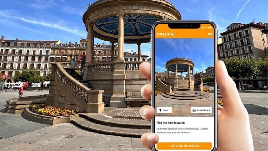 Pamplona Scavenger Hunt and Sights Self Guided Tour