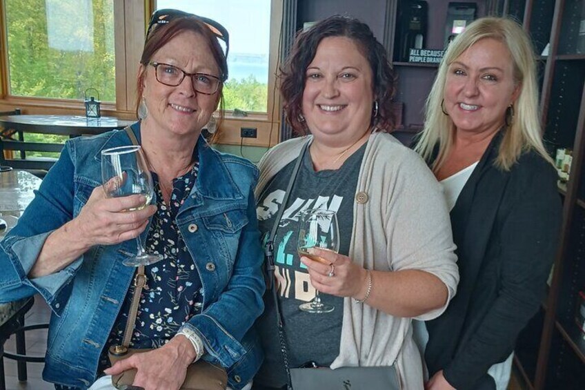 NON BUS VIP Chateau Chantal / Hawthorne Traverse City Wine Tour