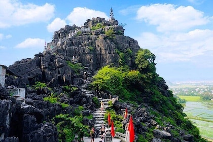 Ha Noi - Ninh Binh TOUR FULL DAY ( Mua Cave - Trang An - Hoa Lư )