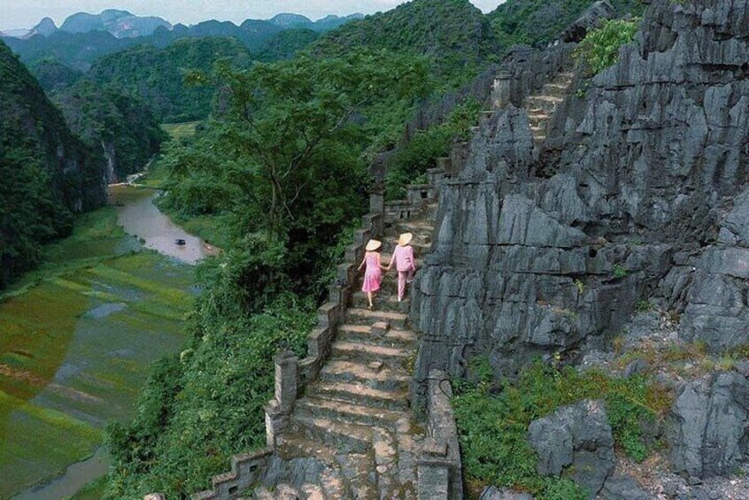 Ninh Binh Private Tour a Day : incense Village,Mua Cave,Trang An