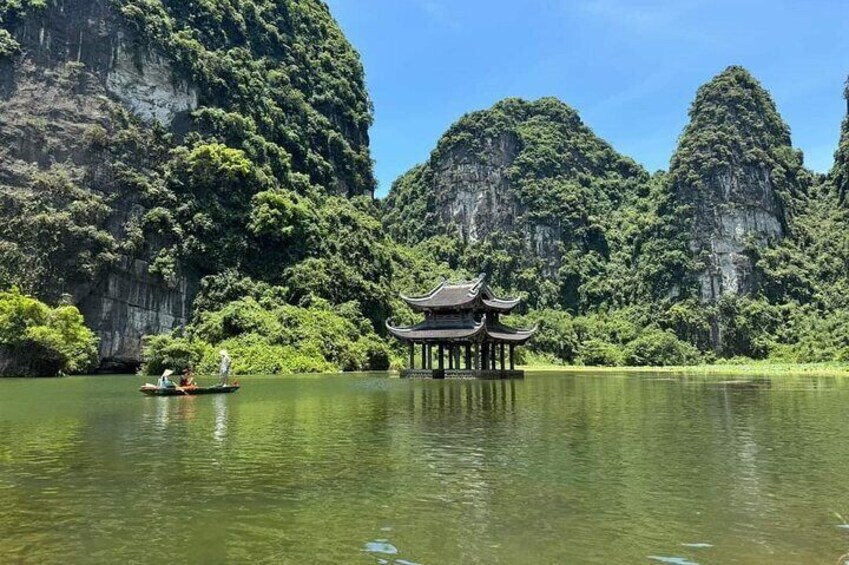 Ninh Binh Private Tour a Day : incense Village,Mua Cave,Trang An