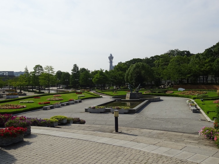 Tennoji District Walking Tour with Food Tasting -3hrs