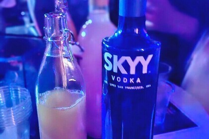 Seoul Gangnam Premium Pub Crawl with Unlimited Drinks