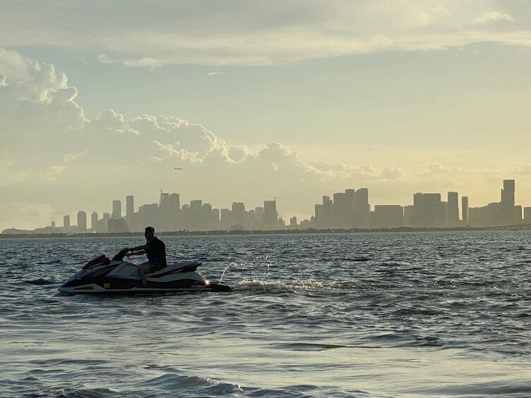 JetSki One Hour with Free Pontoon Sightseeing Tour of South Beach