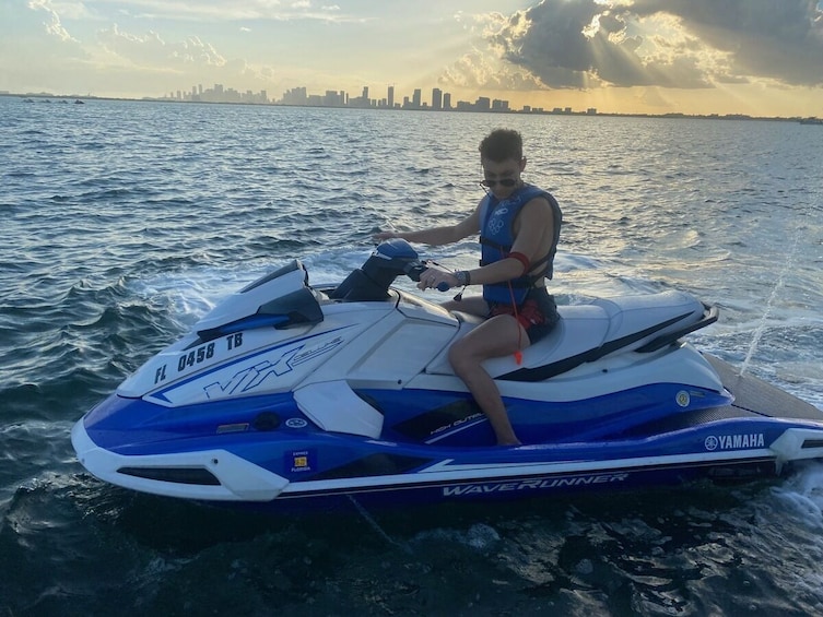 JetSki One Hour with Free Pontoon Sightseeing Tour of South Beach