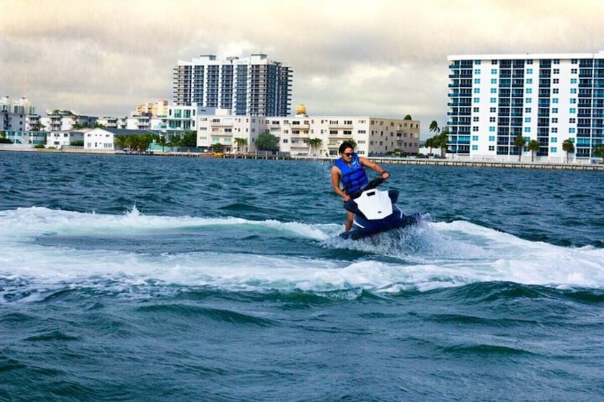 JetSki One Hour with Free Pontoon Sightseeing Tour of South Beach