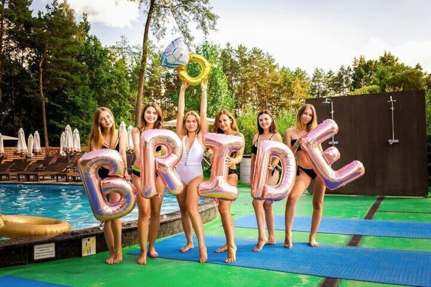Pensacola Wedding Crashers Bridal Party Tour & Scavenger Hunt