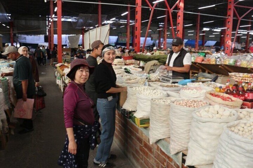 Food Tour in Osh Bazaar