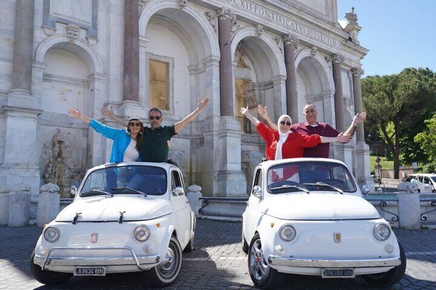 Fiat 500 Vintage Car Tour in Rome with Professional Photographer