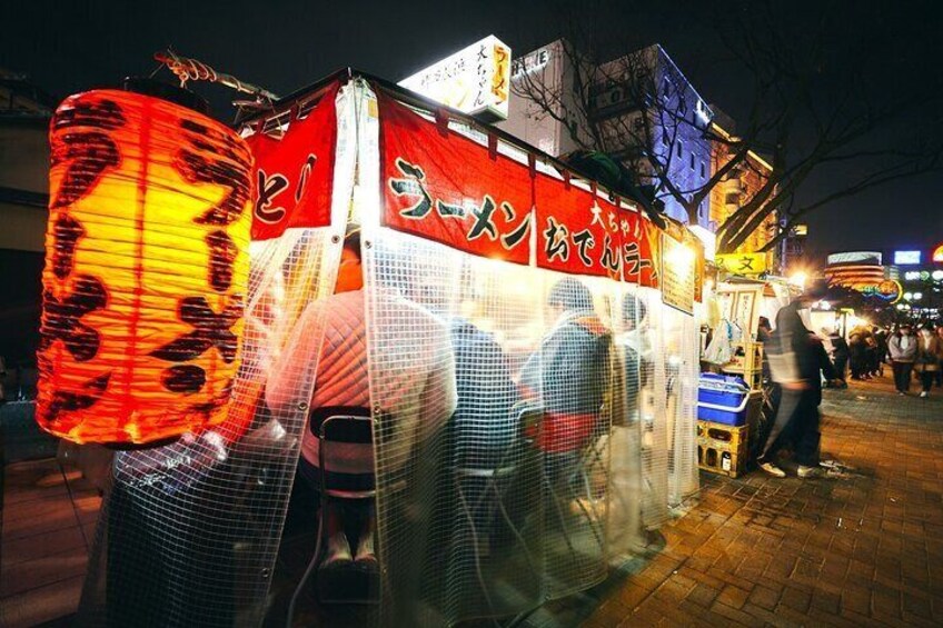 With our Yatai Tour, we will bring you to these Open Air Food Stalls to experience Fukuoka's Food.