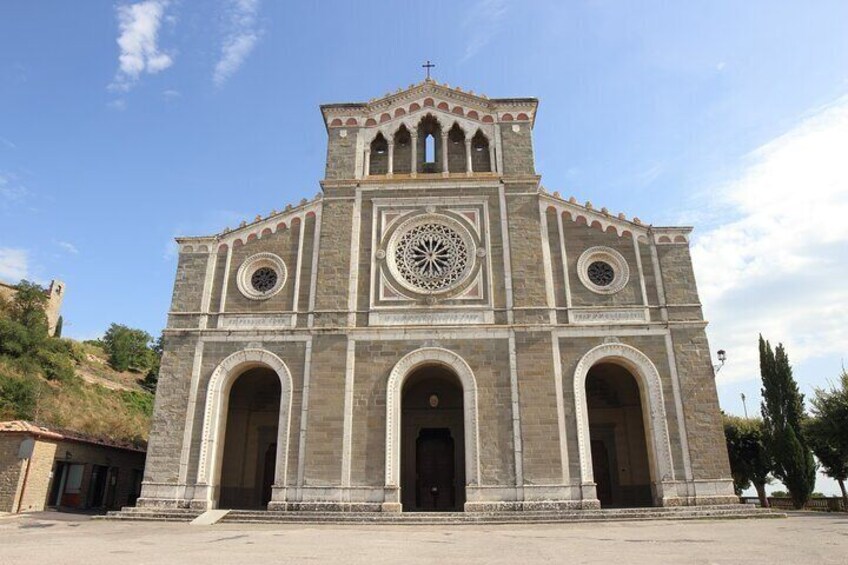 Kid Friendly Cortona Private Guided Tour for Families 