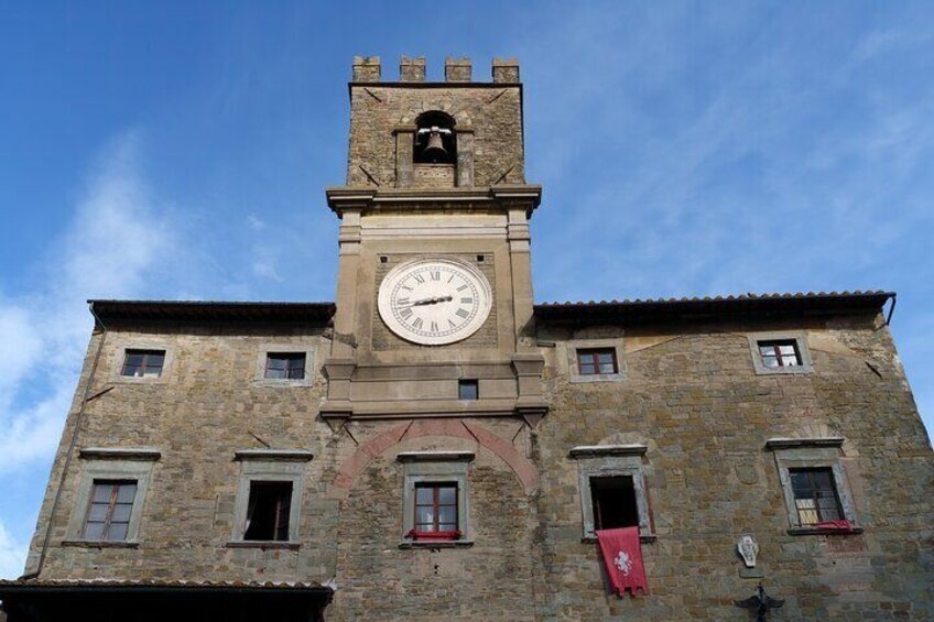 Kid Friendly Cortona Private Guided Tour for Families 