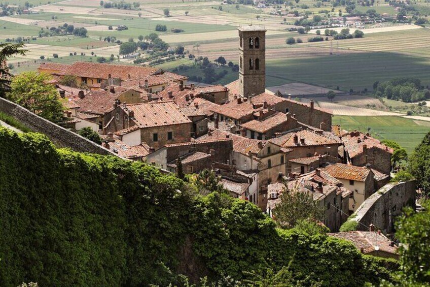 Kid Friendly Cortona Private Guided Tour for Families 