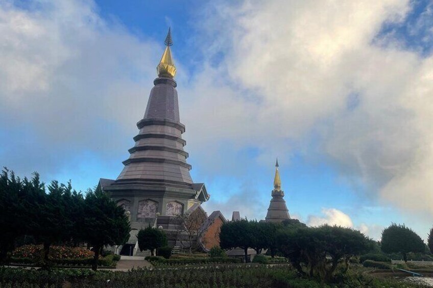 Twin Royal Pagodas on the summit, Doi Inthaon