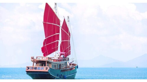 Koh Samui: Dinner-Kreuzfahrt bei Sonnenuntergang mit dem Dschunkenboot