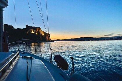 Afternoon sailing & sunset