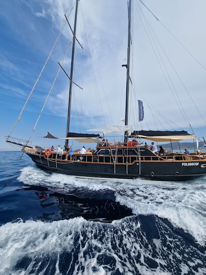 Island Swimming Day: A Cruise to Agistri, Moni, and Aegina