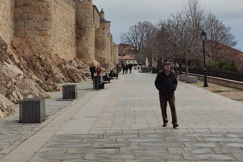 Avila Historic Old Town Walking Tour