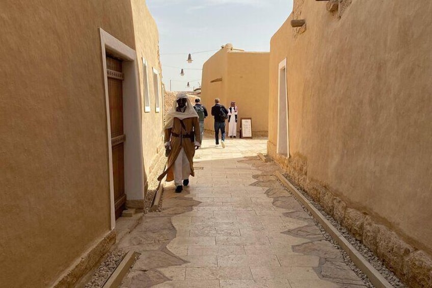 VIP Riyadh Tour with Saudi Cuisine Meal and Hotel Pickup