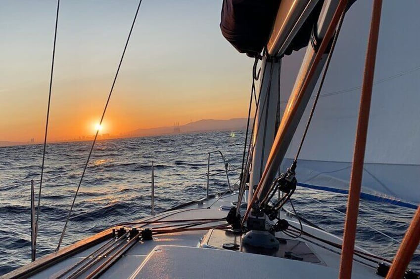 Full Day Sailing Along the Coast of Lanzarote and Isla de Lobos