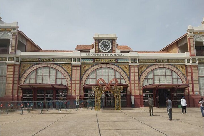Half Day Dakar Museums Tour and Local Markets