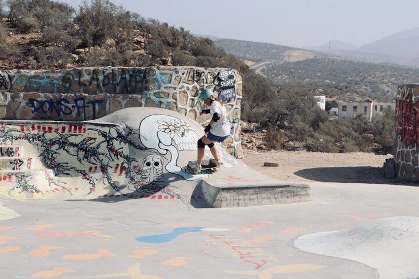 Surf Skate Class in Taghazout SkatePark