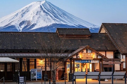 Small Group Mt. Fuji, Sengen Shrine and Lake Kawaguchi Tour