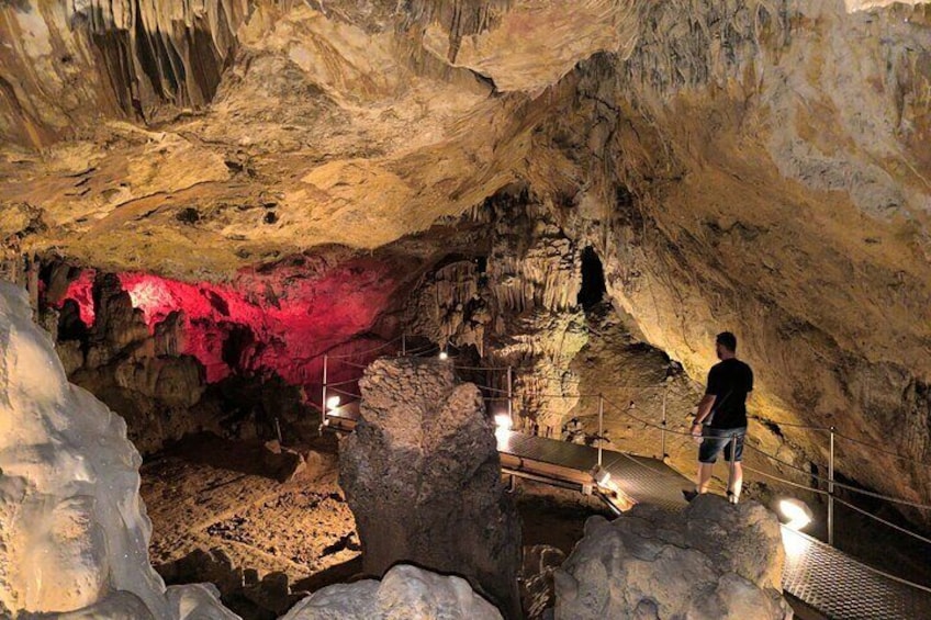 Psiloritis Mountain and Sfendoni Cave 4x4 Cretan Villages Tour
