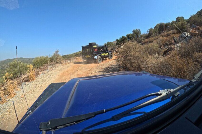 Psiloritis Mountain and Sfendoni Cave 4x4 Cretan Villages Tour