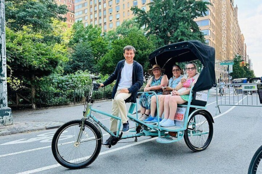 First Class Central Park Tour – Iconic Views & VIP Photo Moments