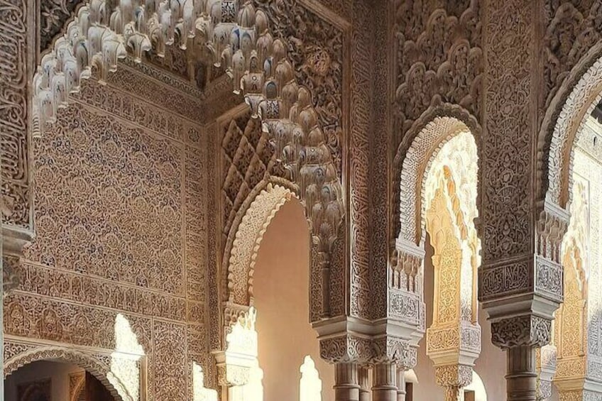 Private Tour Alhambra for Groups of Friends or Families