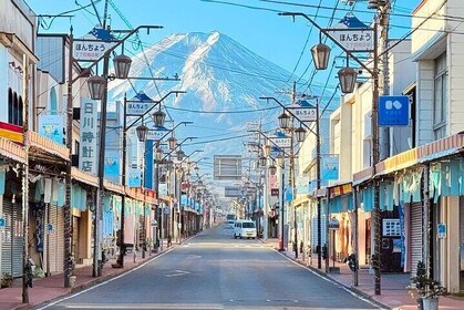 Explore 6 Famous Fuji Attractions in One Day