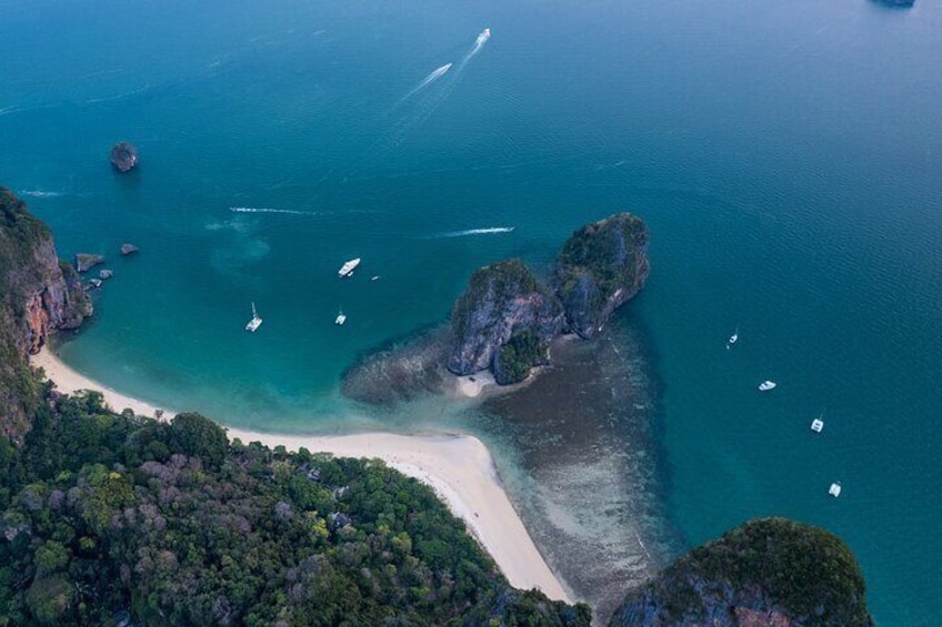 Landscape view of Hong Island