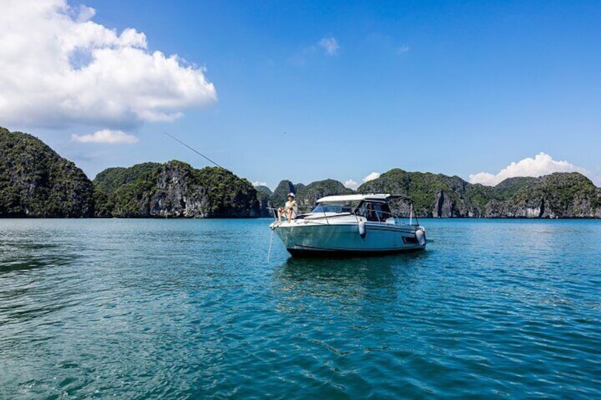 Unforgettable Moments: Private Yacht Explore Sunset Halong Bay