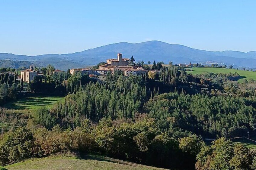 E-Bike Tour in Montone with Visit to the Historic Winery