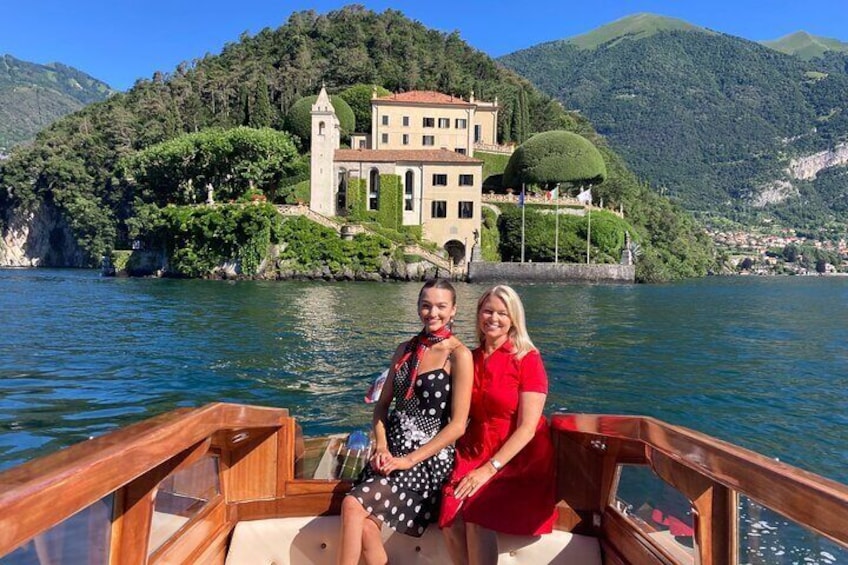 A Day on Lake Como Cruise to Villa del Balbianello