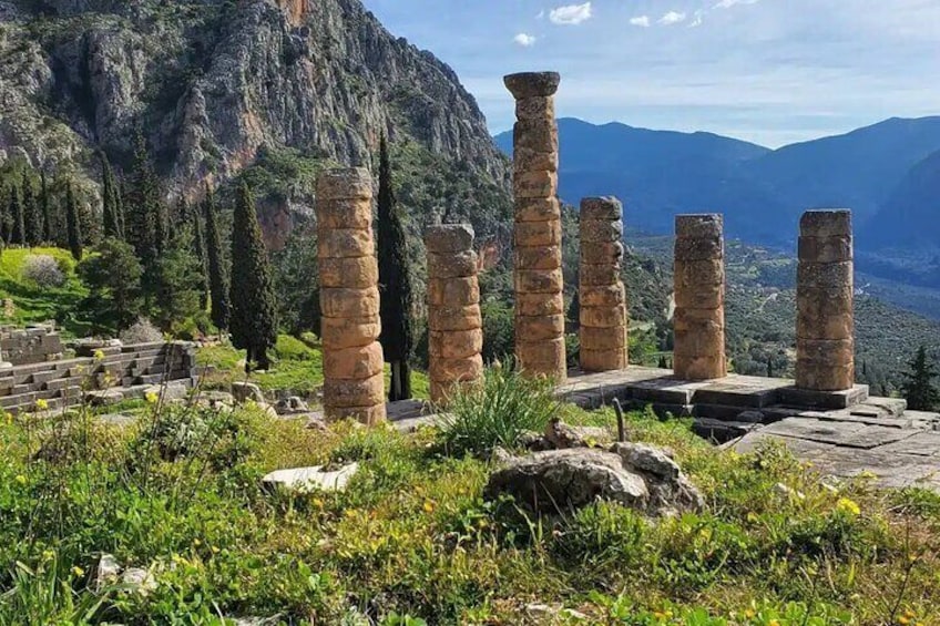 Delphi Small Group Day Tour from Athens
