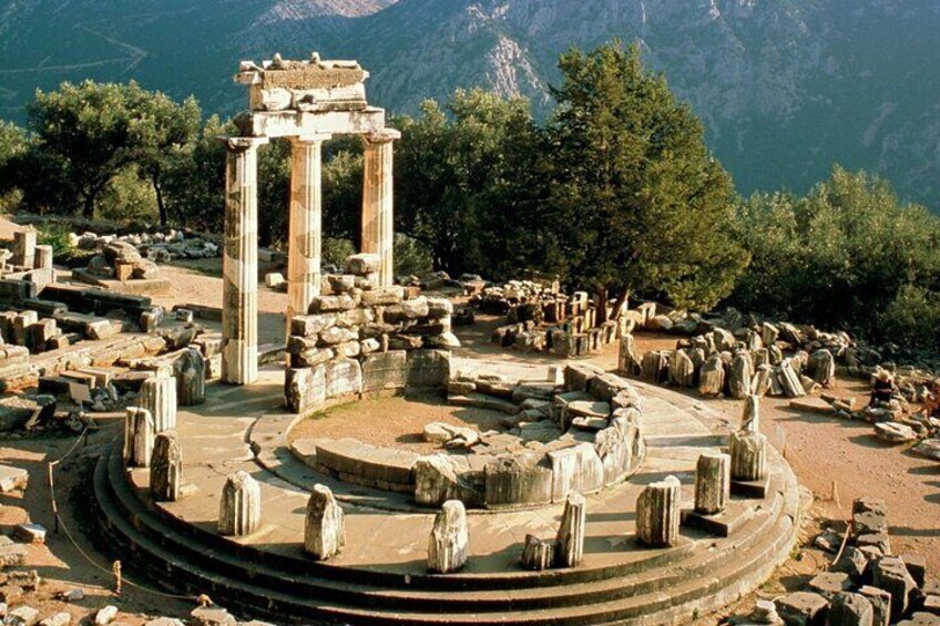 Delphi Small Group Day Tour from Athens