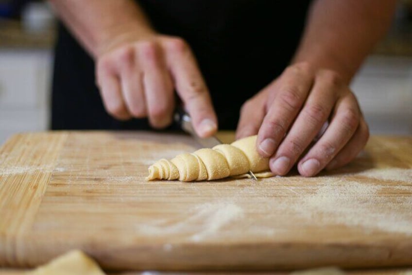 Pasta Making Class With Local Chef in Toronto