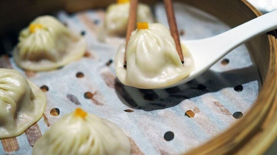 Authentic Local Food and Culture Tour in Central Shanghai