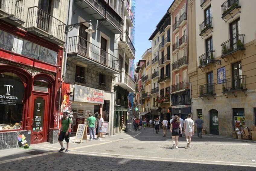 Hemingway's Pamplona Smartphone Guided Walking Tour 