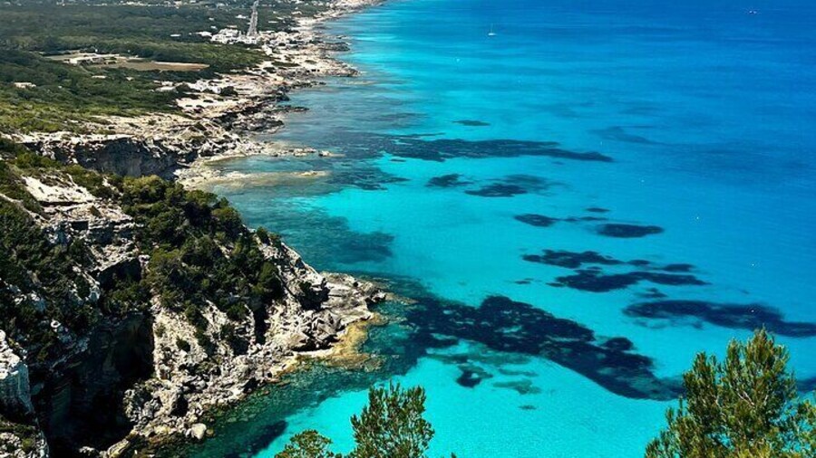 Formentera Tour of Secret Corners at Land Rover Defender