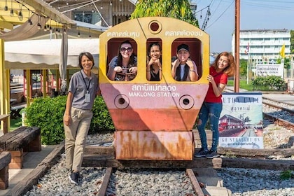 Damnoen Saduak Floating Market & Maeklong Railway Market Day Tour